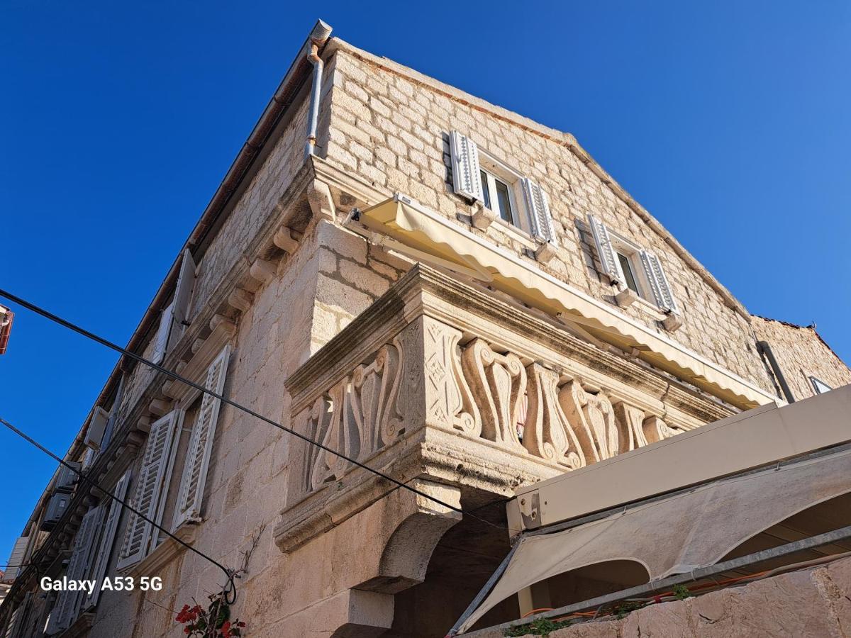 וויס Heritage Rooms Kut מראה חיצוני תמונה