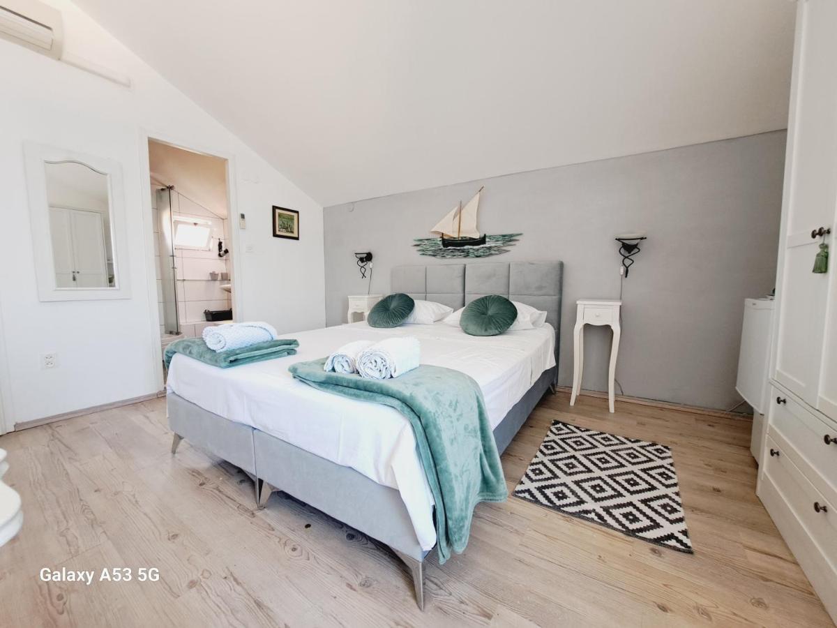 וויס Heritage Rooms Kut מראה חיצוני תמונה