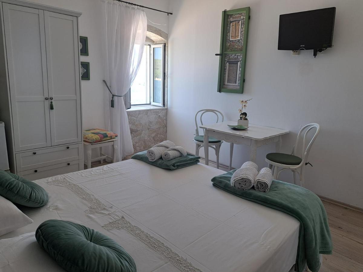 וויס Heritage Rooms Kut מראה חיצוני תמונה